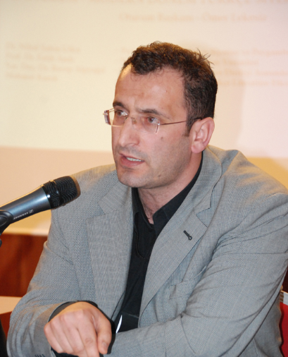 Prof. Dr. Recep Alpyağıl ile Kütüphane Sohbetleri